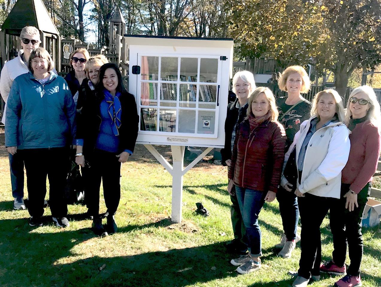 The club dedicated their Little Free Library (LFL) 11/2021 in Exeter at the Healy Recreation Pool.